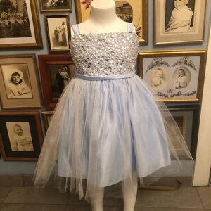 Elegant Sweet Kids Gown With Diamond Like Accents Tulle Skirt Lined S4 L Blue